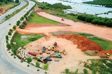 Hợp đồng tín dụng và hợp đồng hợp tác kinh doanh giữa Ngân hàng TMCP Tiên Phong và nhà đầu tư dự án PPP cao tốc Bắc - Nam đoạn Cam Lâm - Vĩnh Hảo đã được ký kết. Ảnh minh họa: Lê Tiên