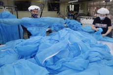 Gói thầu số 01 Đồng phục y tế và khẩu trang kháng khuẩn tại Bệnh viện Đa khoa tỉnh Kiên Giang có giá gói thầu hơn 6,3 tỷ đồng. Ảnh: Trần Việt