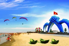 Gói thầu Xây dựng hạ tầng khu dịch vụ du lịch Cửa Tùng - Cửa
Việt có sự cạnh tranh gay gắt về giá. Ảnh: Văn Long