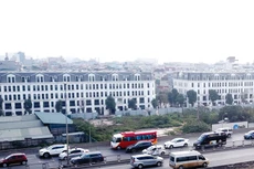 Dự án The Manor Central Park của Công ty CP Bitexco thi công, bán nhà khi chưa được phê duyệt báo cáo đánh giá tác động môi trường. Ảnh: Lê Tiên