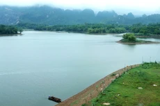 Gói thầu số 35 Xây dựng hệ thống kênh chính thuộc Dự án Hồ
chứa nước Bản Lải (giai đoạn 1), tỉnh Lạng Sơn có giá gói thầu là 207,645 tỷ đồng.
Ảnh minh họa: Phú An