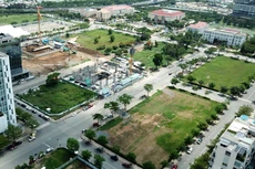 UBND tỉnh Đồng Tháp kiến nghị Thủ tướng Chính phủ tháo gỡ vướng
mắc trong quá trình thực hiện phương án sử dụng đất của Công ty CP Thương mại Dầu
khí Đồng Tháp. Ảnh: Song Lê