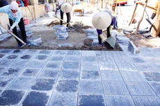 Từ năm 2016 đến nay, Công ty CP Đầu tư Xây dựng Thành Vinh
được công bố trúng 77 gói thầu trên địa bàn tỉnh Quảng Ninh. Ảnh: Nhã Chi