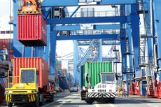 Lũy kế đến hết ngày 15/8, kim ngạch xuất khẩu đạt 160,24 tỷ USD, trong đó, khối doanh nghiệp có vốn đầu tư trực tiếp nước ngoài chiếm 103,38 tỷ USD. Ảnh: Lê Tiên