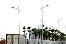 Gói thầu số 25 (Xây dựng và thiết bị) Hệ thống chiếu sáng Khu dân cư, tái định cư Lộc An - Bình Sơn có giá trên 62,7 tỷ đồng. Ảnh: Lê Tiên