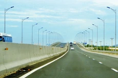 Nhiều nhà đầu tư phản ánh dự án BOT đạt doanh thu thấp so với phương án tài chính do lưu lượng xe giảm mạnh so với tính toán ban đầu. Ảnh: Lê Tiên