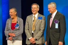 [Infographic] 10 gia tộc giàu nhất thế giới năm 2020