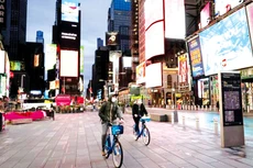 Chính phủ các quốc gia trên toàn cầu đã công bố nhiều chương trình hỗ trợ chưa từng có tiền lệ với tổng quy mô lên tới hơn 10 nghìn tỷ USD