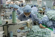 Bộ Kế hoạch và Đầu tư đề nghị các bộ, cơ quan trung ương và địa phương đề xuất giải pháp hạn chế tác động tiêu cực do dịch Covid-19, ổn định, phục hồi sản xuất, kinh doanh. Ảnh: Tường Lâm