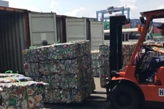 Phế liệu nhôm nguỵ trang để trốn thuế bị phát hiện.