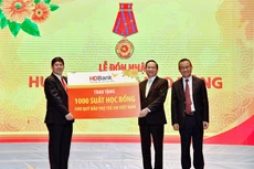 HDBank trao tặng 1,1 tỷ đồng cho Quỹ Bảo trợ trẻ em Việt Nam