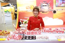 Gian hàng Vietjet với nhiều phần quà và hoạt động thú vị