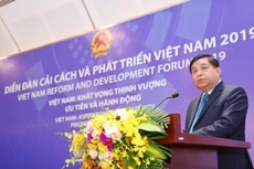 Bộ trưởng Bộ KH&ĐT Nguyễn Chí Dũng phát biểu khai mạc VRDF 2019. Ảnh: Lê Tiên