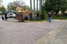 Nhà thầu cho biết, 1 nhà thầu bị cướp HSDT và 1 nhà thầu bị cản trở không cho nộp HSDT ngay trong khuôn viên của Ban Quản lý Dự án Môi trường và Biến đổi khí hậu thành phố Đồng Hới