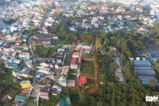 Gần 1.900m2 rừng phòng hộ có tên "Rừng tình" đã bị lấn chiếm để xây nhà hàng với khối tích lớn 