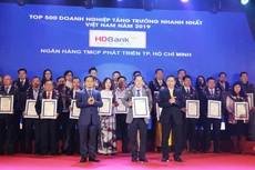 HDBank vừa được Vietnam Report đánh giá nằm trong Top 5 Ngân hàng có tốc độ tăng trưởng nhanh nhất 2019 