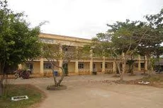 Ngày 5/12/2019, đấu giá cho thuê mặt bằng căn tin tại Trường THPT Long Khánh (tỉnh Trà Vinh)