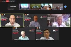 Các chuyên gia đóng góp ý kiến tại Toạ đàm trực tuyến "Chuyên gia kiều bào chung tay vượt qua đại dịch" tổ chức chiều 20/8