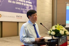 Quyền Bộ trưởng Bộ Y tế Nguyễn Thanh Long phát biểu tại Hội thảo.