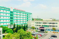 Dự án Bệnh viện Đa khoa Cẩm Phả (Quảng Ninh) từng được đề xuất đầu tư theo hình thức PPP nhưng bất thành, do gặp khó khăn trong xác định phần vốn góp của nhà nước (đất đai, nhân lực, đất, thương hiệu…).