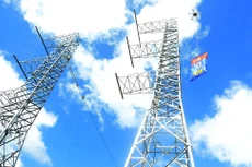 Đường dây 500kV mạch 3 đã thông tuyến. Ảnh: XT