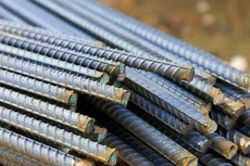 Theo Hiệp hội nhà thầu xây dựng Việt Nam, trước tình hình giá thép tăng phi mã liên tục từ đầu năm đến nay đang khiến nhiều nhà thầu xây dựng Việt Nam đứng trước nguy cơ phá sản. (Ảnh: Internet)