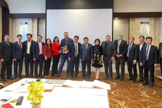 Bộ trưởng Bộ Kế hoạch và Đầu tư Nguyễn Chí Dũng dẫn đầu Đoàn công tác tới thăm và làm việc tại Tiểu vương quốc Ả rập Thống nhất (UAE)