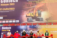 Các đại biểu cắt băng khai mạc Contech Vietnam 2023
