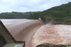 Hồ thủy điện xả lũ. Ảnh minh họa: Internet