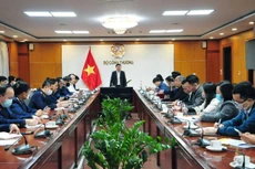 Bộ trưởng Bộ Công Thương Nguyễn Hồng Diên chủ trì cuộc họp (ảnh: Moit)