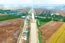 Thủ tướng Phạm Minh Chính yêu cầu hoàn thành Dự án cao tốc Châu Đốc - Cần Thơ - Sóc Trăng vào tháng 6/2026. Ảnh: Như Nguyệt