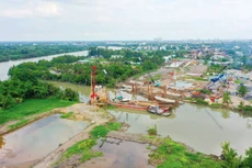 Hàng loạt dự án hạ tầng giao thông có tính chất kết nối, mở rộng không gian phát triển đang được đồng loạt triển khai. Ảnh: Nhã Chi