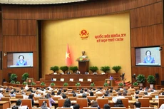 Bộ trưởng Bộ Nội vụ Phạm Thị Thanh Trà trình bày Tờ trình của Chính phủ