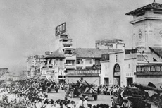 Tên lửa của Trung đoàn 263 tham gia cuộc diễu binh mừng chiến thắng ngày 15/5/1975 trên đường phố Sài Gòn vừa giải phóng (Ảnh do tác giả cung cấp)