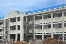 Gói thầu số 4 Thi công xây dựng, thiết bị thuộc Dự án Trường THCS thị trấn Thứ 11 (huyện An Minh, tỉnh Kiên Giang) được đấu thầu lần đầu tháng 12/2024 nhưng bị hủy thầu. Ảnh minh họa: Nhã Chi