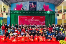 “Tết ấm yêu thương” là Chương trình thiện nguyện được Công đoàn Cục Quản lý đấu thầu thực hiện hàng năm