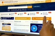 Mua sắm trực tuyến có nhiều điểm ưu việt, phù hợp với những gói thầu quy mô nhỏ. Ảnh: Nhã Chi