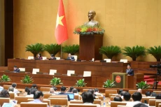 Bộ trưởng Bộ Tài chính Nguyễn Văn Thắng trình bày báo cáo