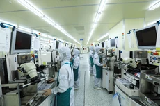 Doanh nghiệp công nghiệp bán dẫn, công nghệ cao được đề xuất miễn kiểm tra hồ sơ hải quan, miễn kiểm tra thực tế hàng hóa trong quá trình làm thủ tục hải quan… Ảnh: Nhã Chi