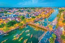 Sự nhất quán trong định hướng "phát triển dựa trên khoa học, công nghệ và đổi mới sáng tạo" đang mở đường cho một giai đoạn phát triển có chiều sâu và bền vững. Ảnh: Đông Giang