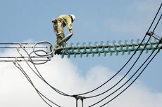 10 tháng năm 2016, EVN đã khởi công 172 công trình và đóng điện 194 công trình từ 110 - 500 KV Ảnh:Tường Lâm