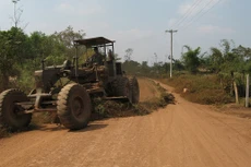 Bộ KHĐT giao chi tiết KH vốn tín dụng đầu tư phát triển của Nhà nước năm 2016 cho các DA đủ điều kiện thuộc Chương trình kiên cố hóa kênh mương và đường GTNT. Ảnh: Tường Lâm