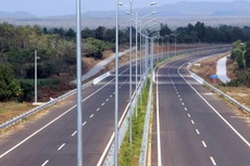 Đưa vào kế hoạch đầu tư công trung hạn 2021 – 2025 tất cả các đoàn còn lại trên tuyến đường bộ cao tốc Bắc – Nam phía Đông