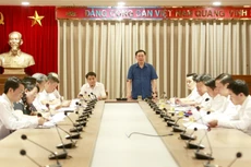 Bí thư Thành uỷ Vương Đình Huệ chủ trì cuộc họp chuẩn bị tổ chức Hội nghị “Hà Nội 2020 - Hợp tác đầu tư và phát triển”. Ảnh: Thành Chung