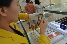 Giá vàng trong nước tăng sáng nay khiến chênh lệch với giá quốc tế lớn. Ảnh:Lệ Chi.