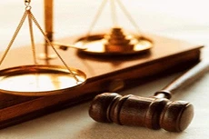 Thanh Hóa: Đình chỉ thi hành văn bản không đúng thẩm quyền