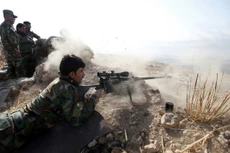Các tay súng người Kurd tham gia chiến dịch giải phóng Mosul (Ảnh: Reuters)