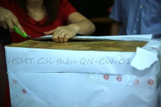 Bên mời thầu cam kết sáng nay (30/12) sẽ có 10 bộ HSMT để bán cho các nhà thầu. Ảnh: Nhã Chi 