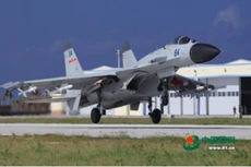 Tiêm kích J-11BH của Trung Quốc. Ảnh: Chinamil.