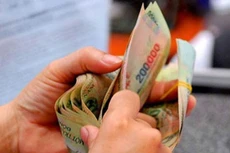 Cơ quan thẩm tra của Quốc hội đồng tình với đề xuất của Chính phủ, tăng lương cơ sở lên mức 1,3 triệu đồng một tháng.